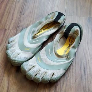 Vibram Five Finger Slip On Shoes